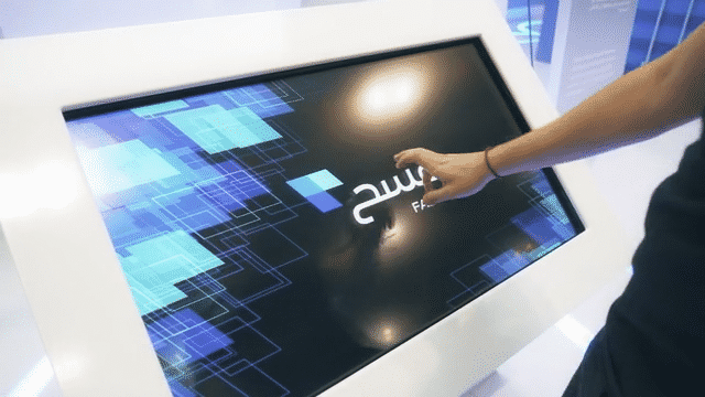 interaktywne stoisko na targach w dubaju